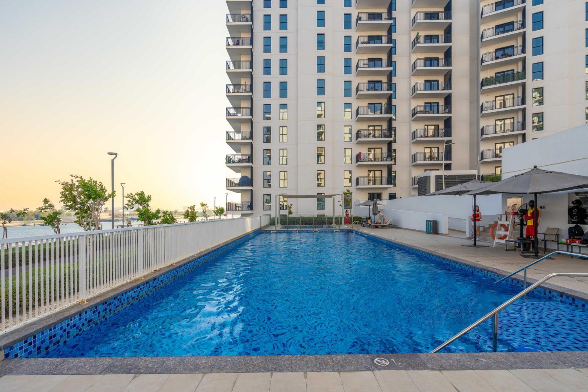 Yas Pearl - 2bd By Slv Apartment *